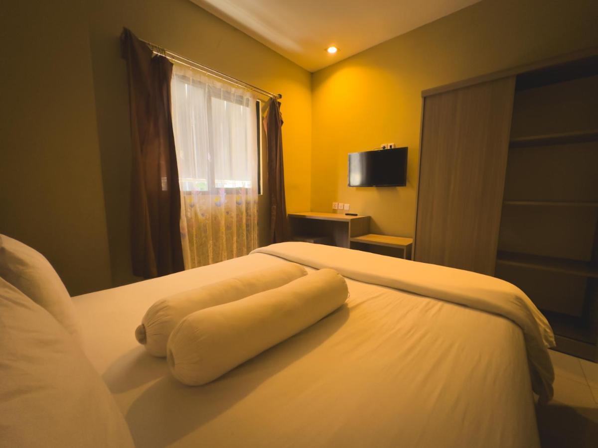 Mess Mt Haryono Motel Sampit Bagian luar foto